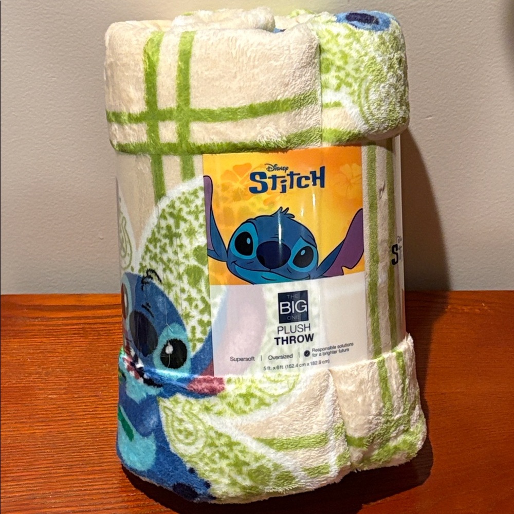 Disney’s Stitch With Clovers Plush Throw Blanket
